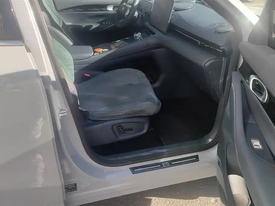 Geely Galaxy Galaxy E5