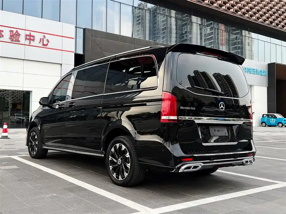 Mercedes-Benz V-class