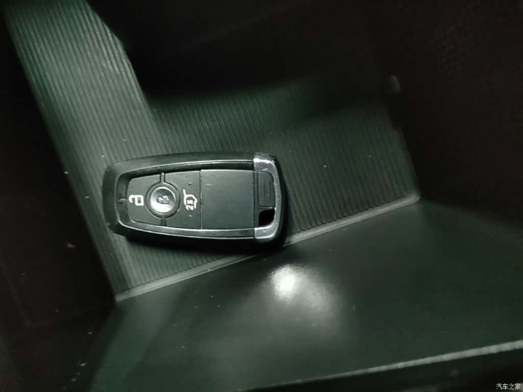 Ford Edge, 2021 9