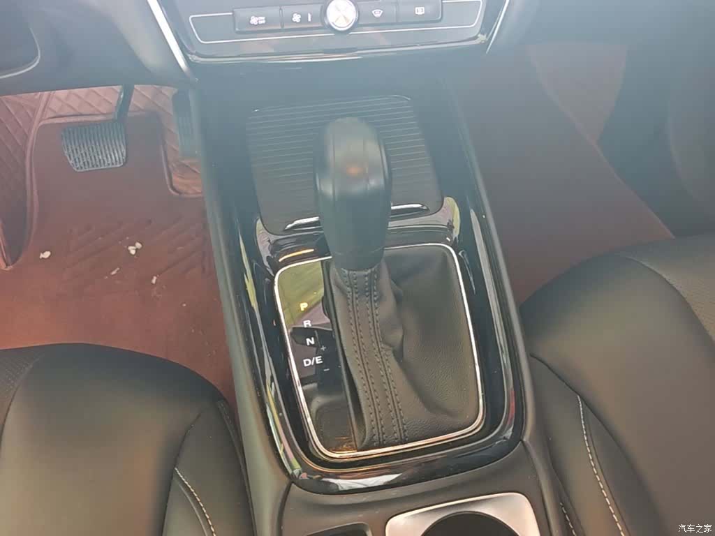 Roewe i5, 2021 14