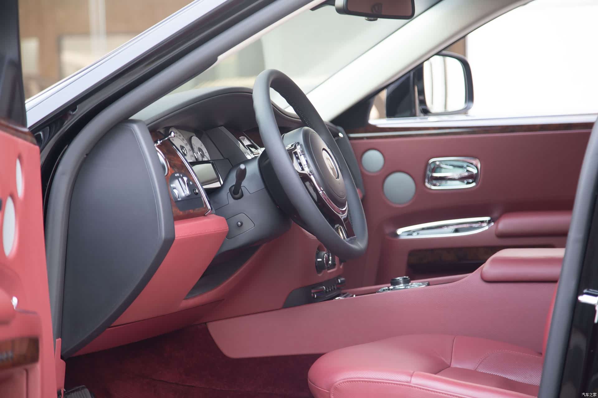 Rolls-Royce Ghost, 2012 10