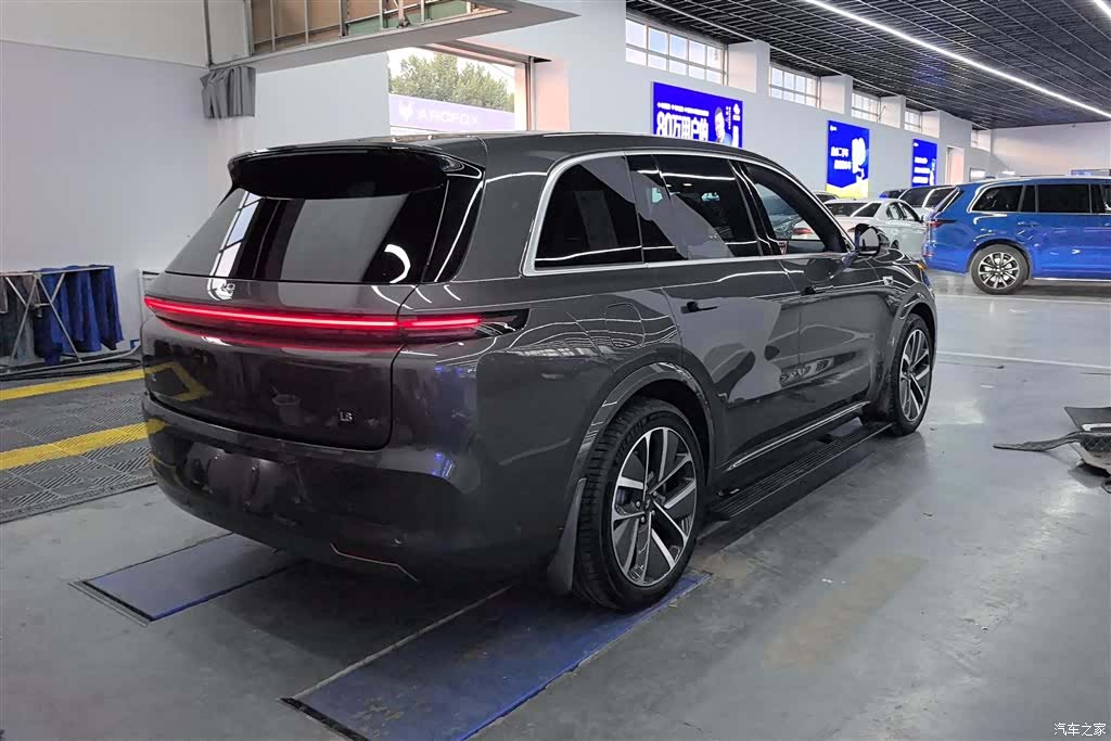 Li Auto L8, 2025 3