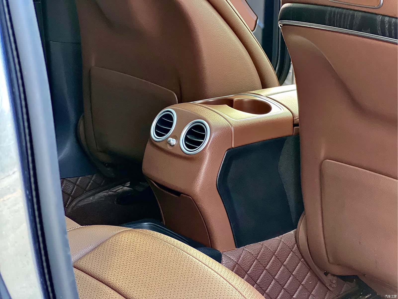 Mercedes-Benz E-Class, 2020 11