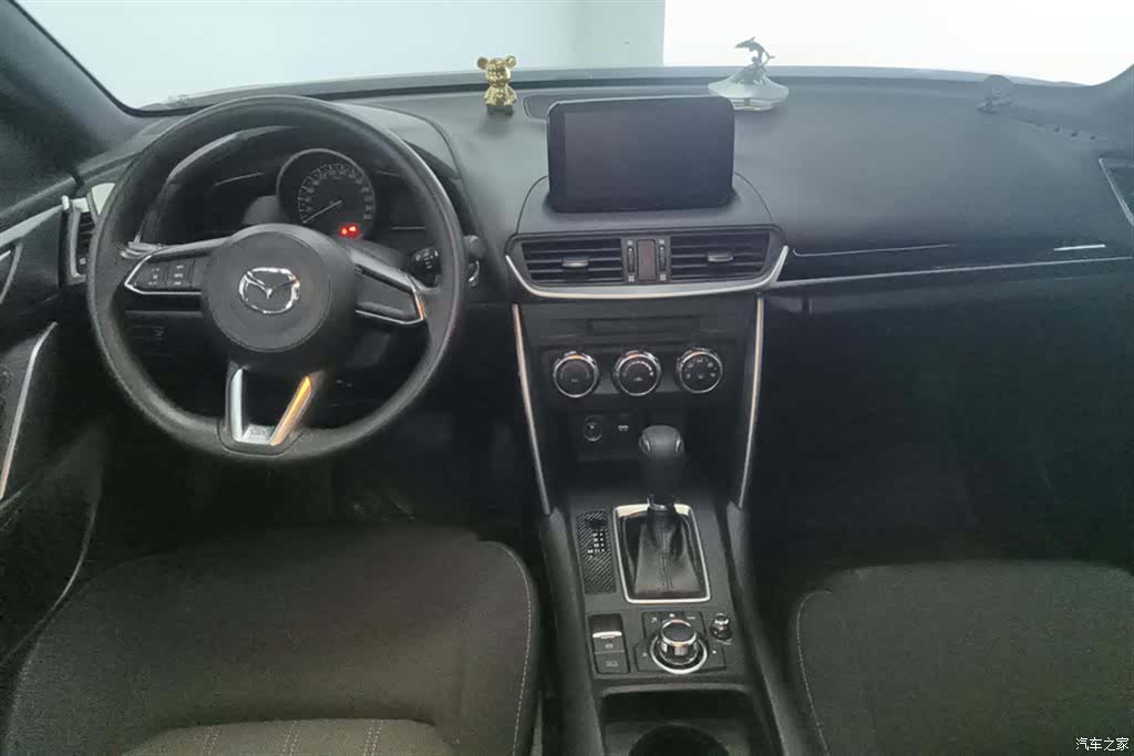Mazda CX-4, 2018 12