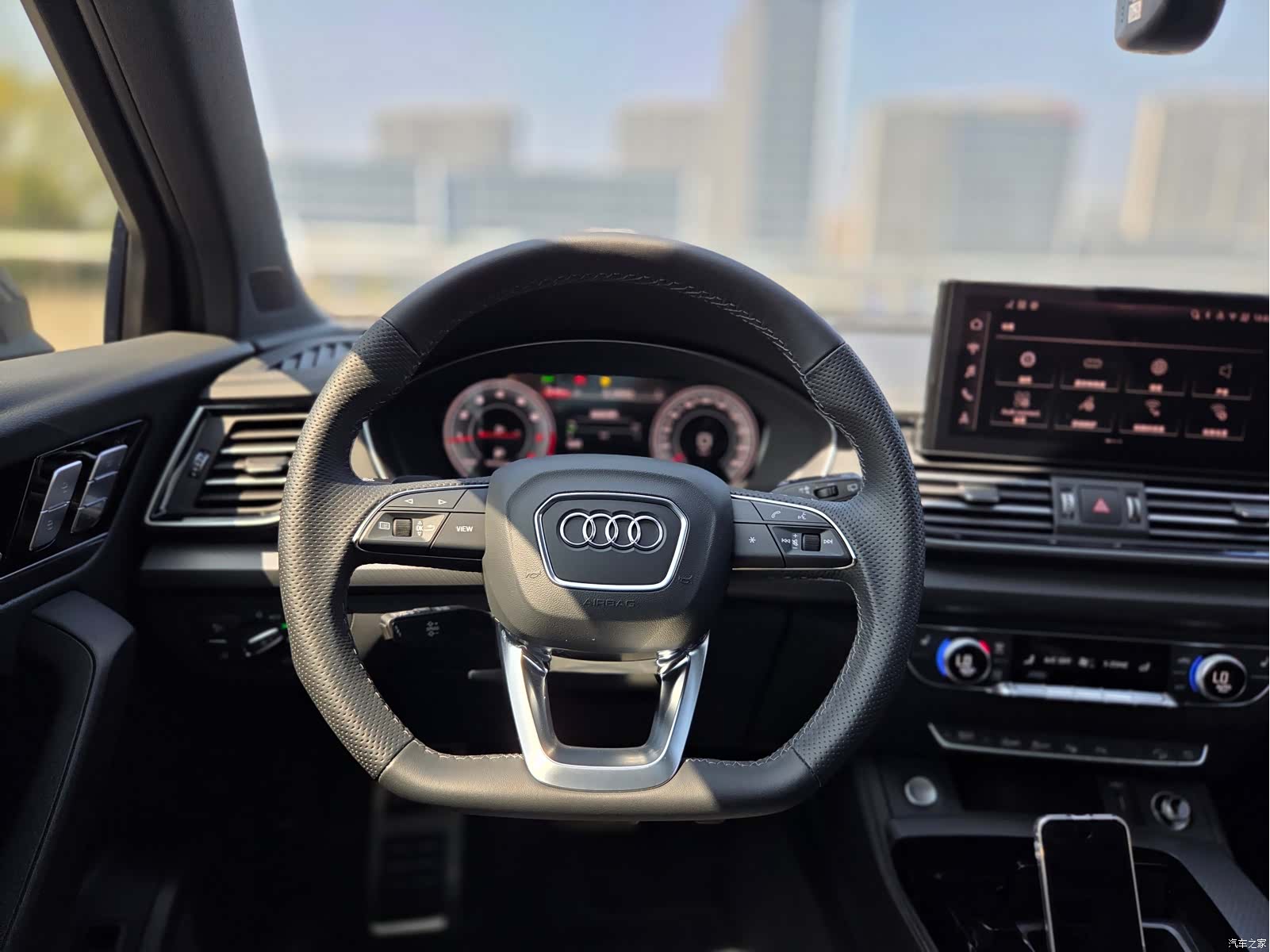 Audi Q5L, 2025 9