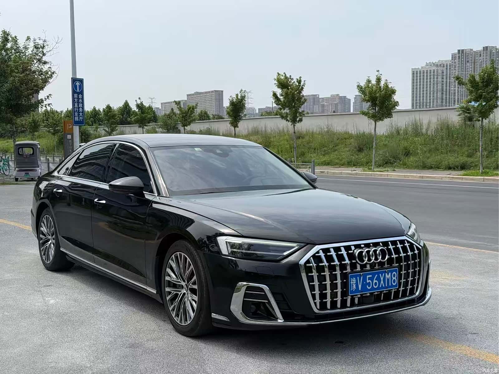 Audi A8L, 2021 3