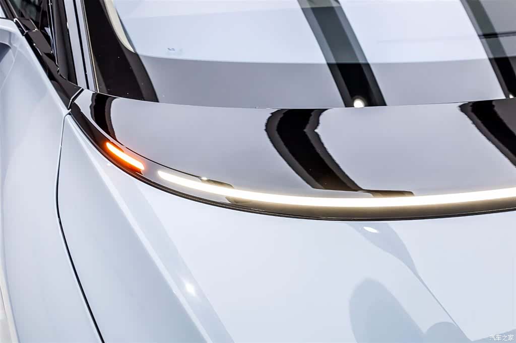 Li Auto i8, 2025 10