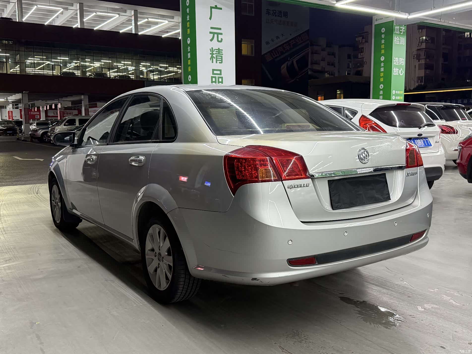 Buick 1.6LX-MT, 2011 8