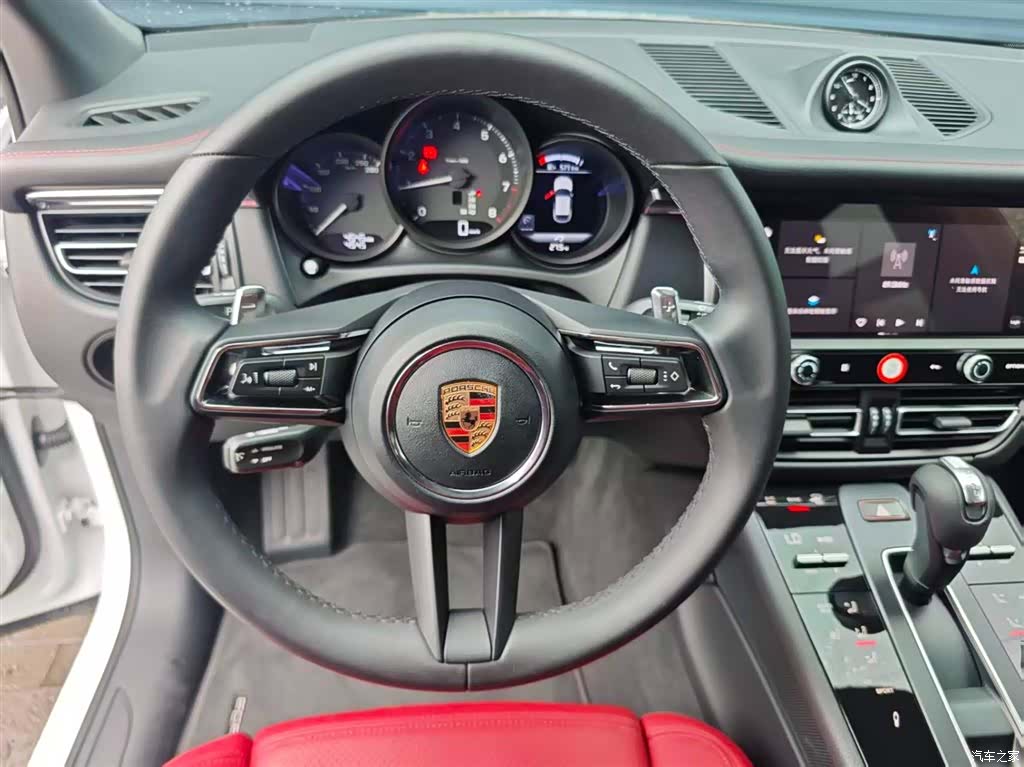Porsche Macan, 2025 7