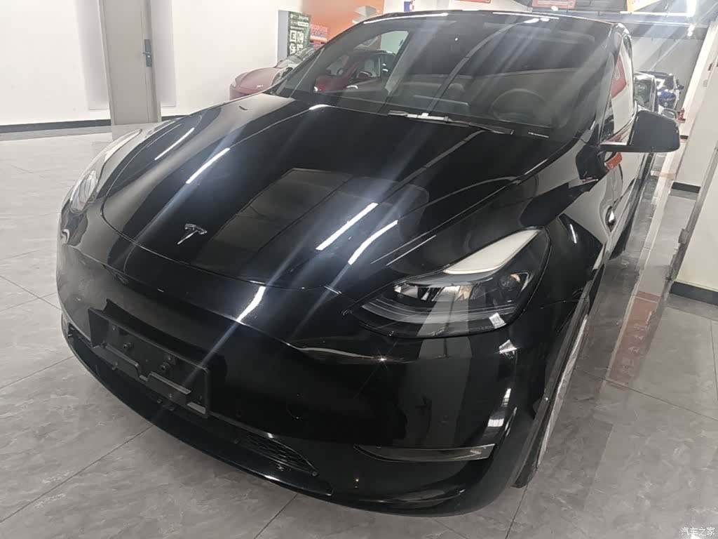 Tesla Model Y, 2024 1