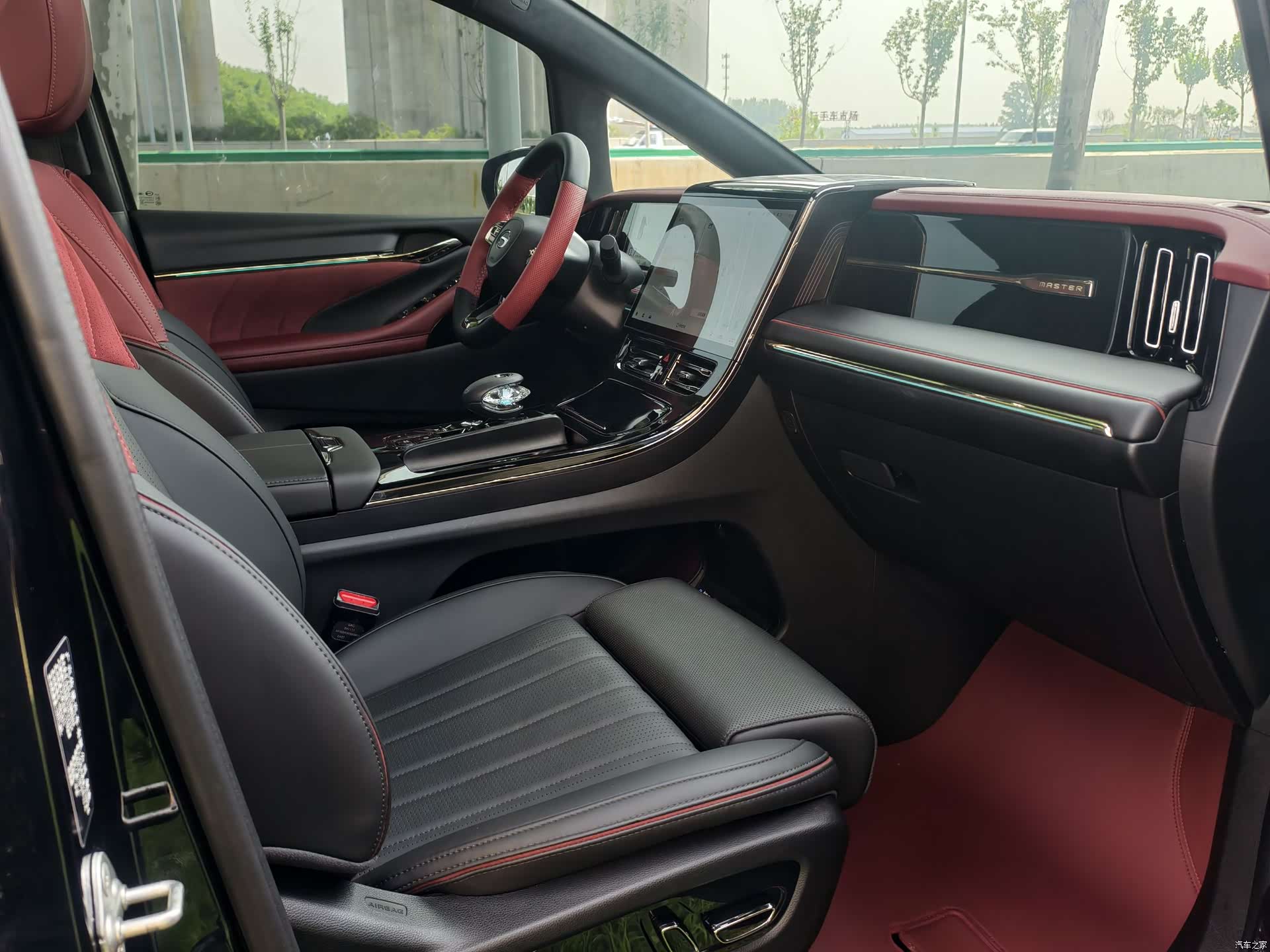 Trumpchi M8, 2025 10