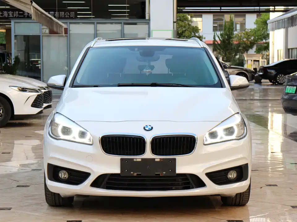 BMW 2 series station wagon
