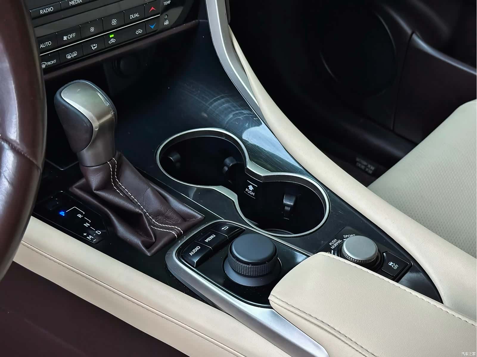 Lexus RX, 2019 14