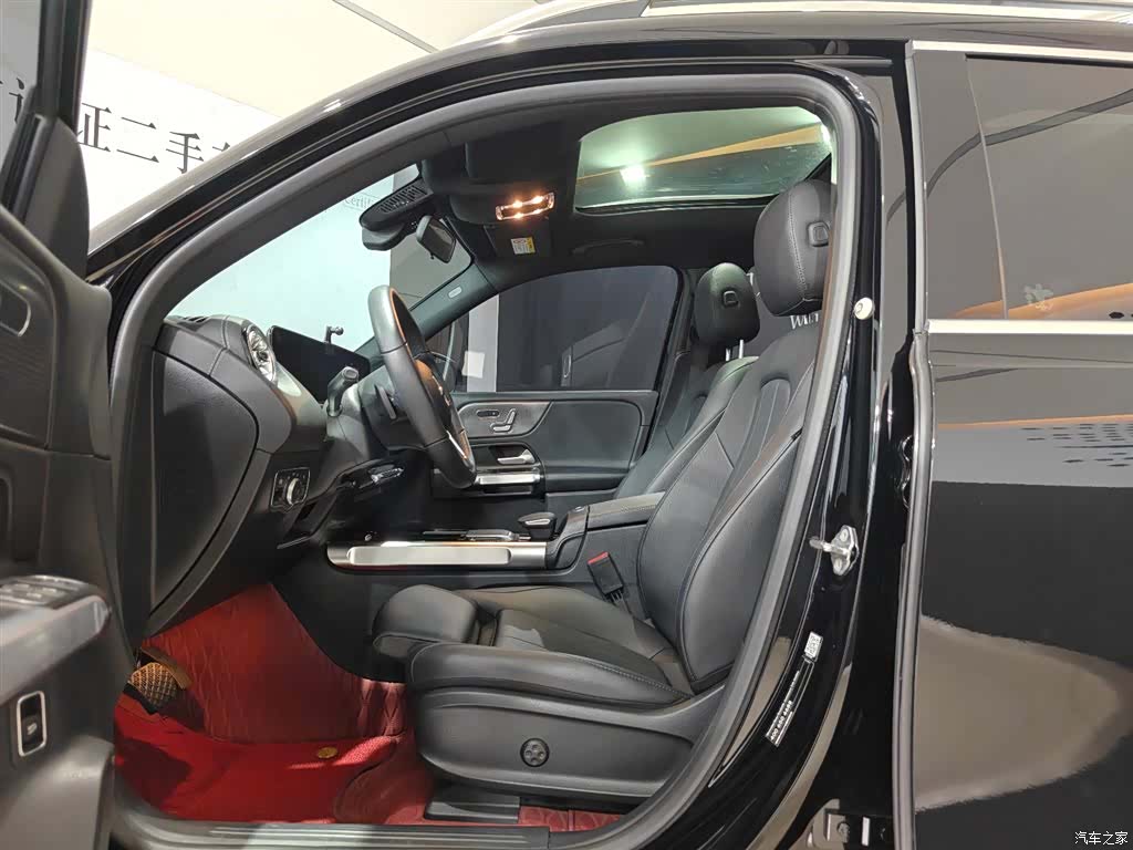 Mercedes-Benz EQB, 2023 6