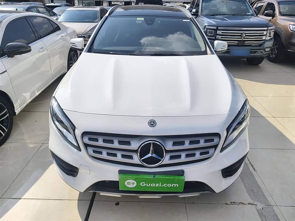 Mercedes-Benz GLA