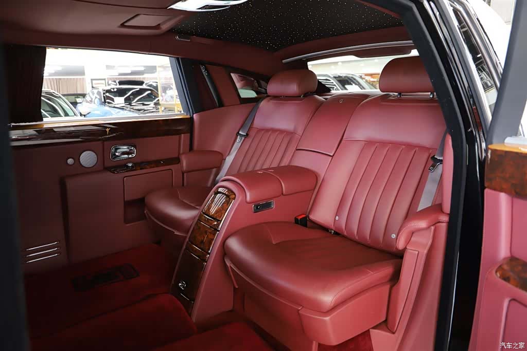 Rolls-Royce Phantom, 2012 7