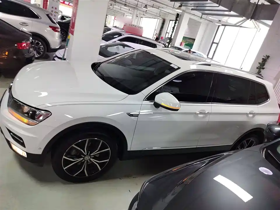 Volkswagen Tiguan L