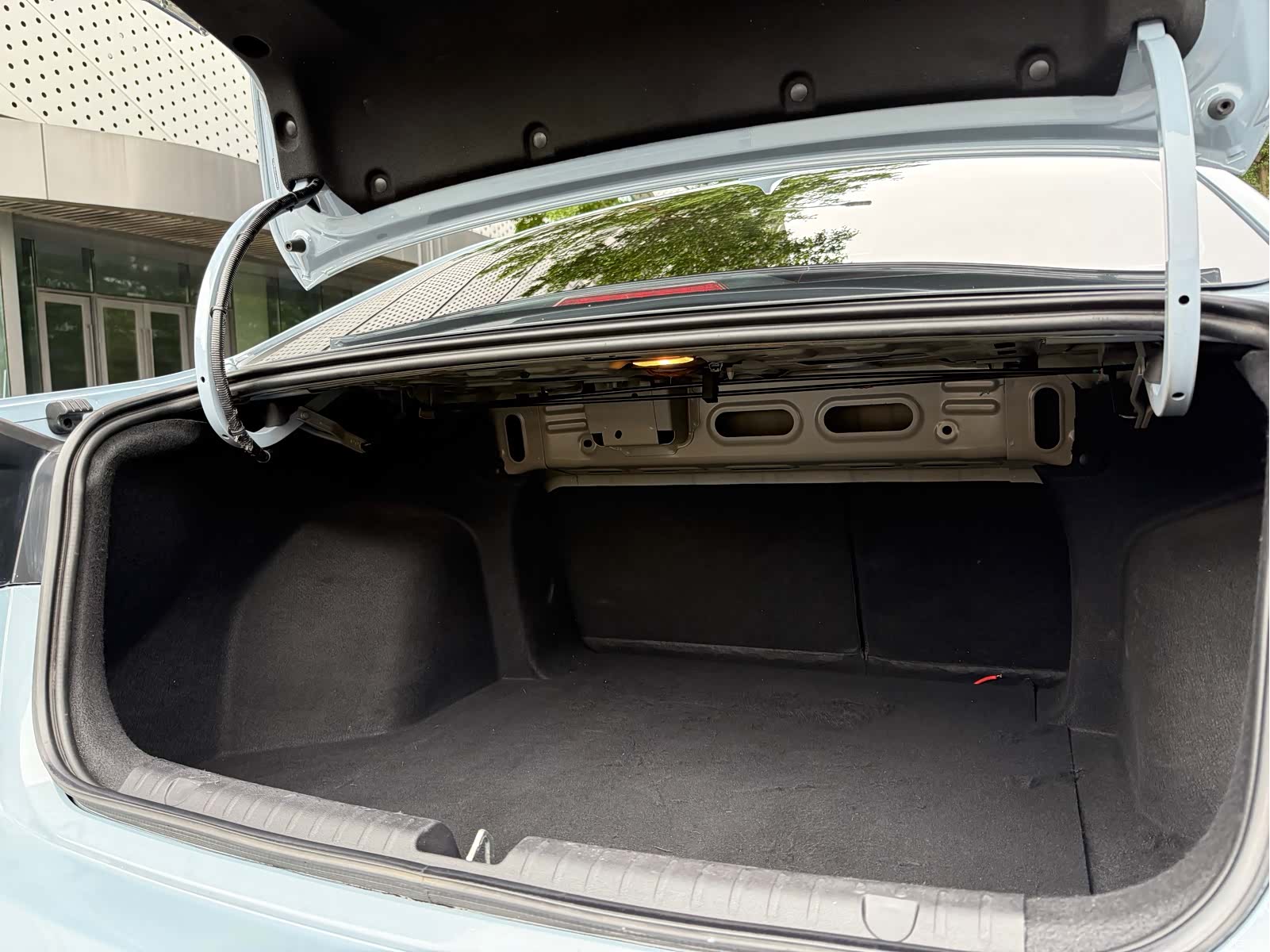 Geely Emgrand, 2023 18