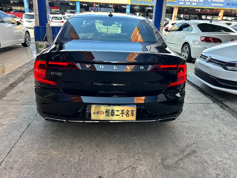 Volvo S90