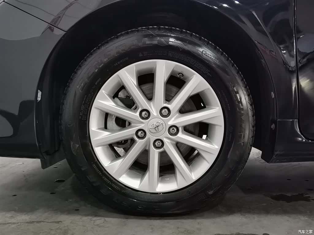 Toyota Camry, 2015 17