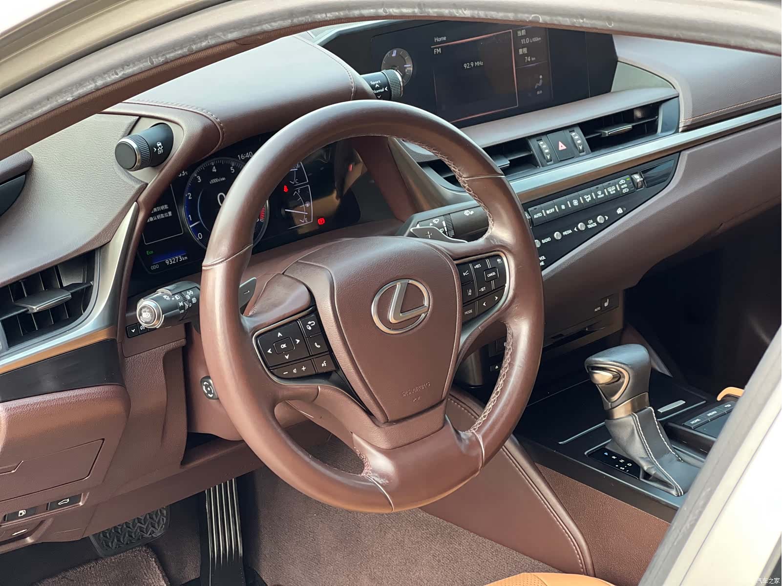 Lexus ES, 2019 9