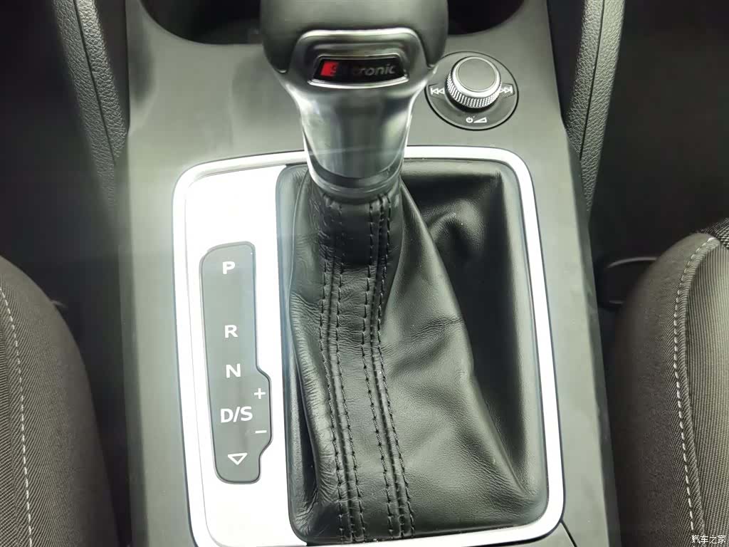 Audi Q2L, 2021 13