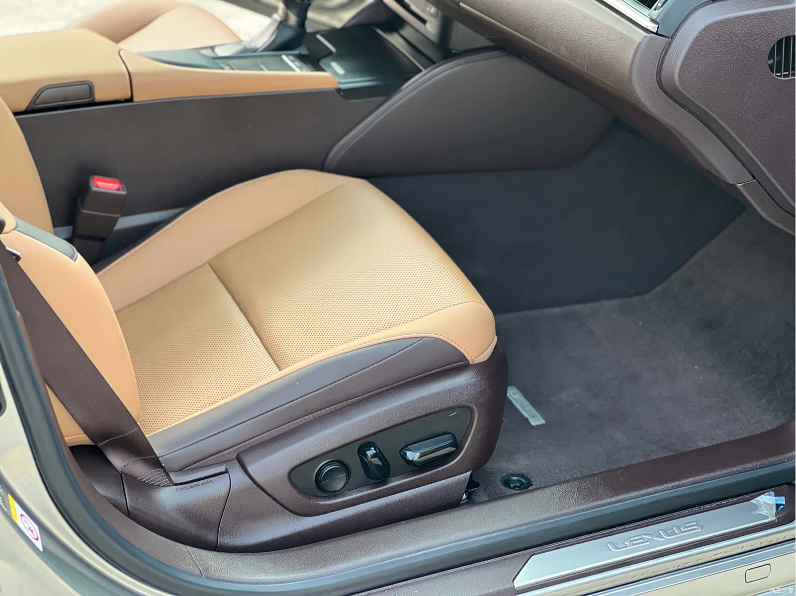 Lexus ES, 2019 20