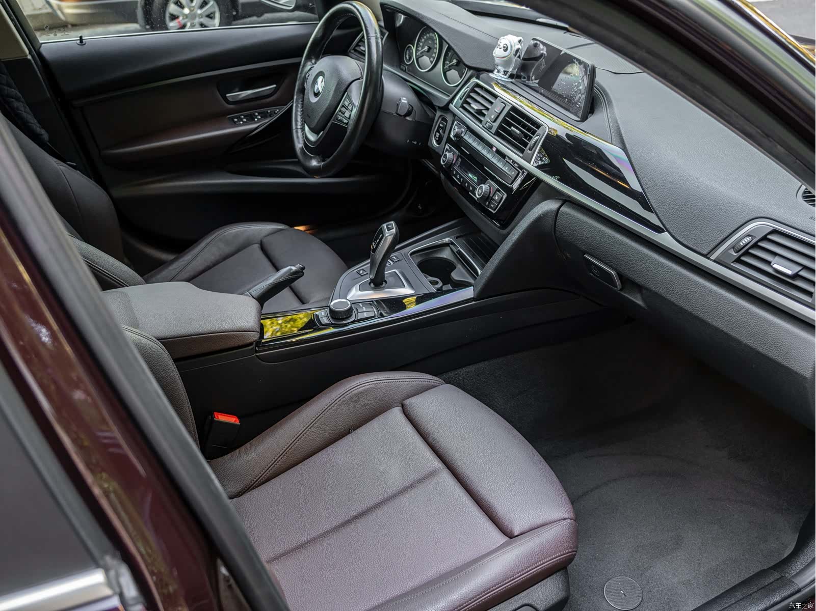BMW 3 Series, 2018 14