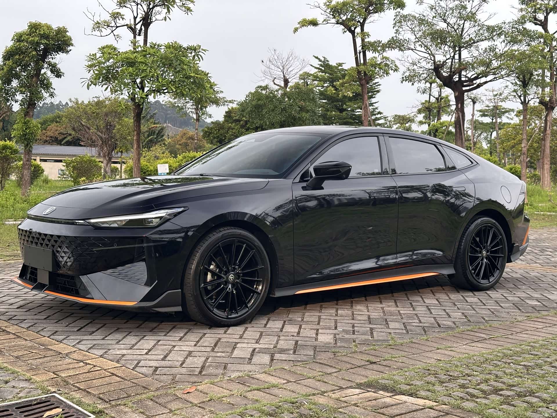 Changan UNI-V, 2024 1