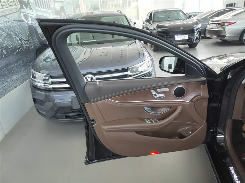 Mercedes-Benz E-class Mercedes-Benz E-class