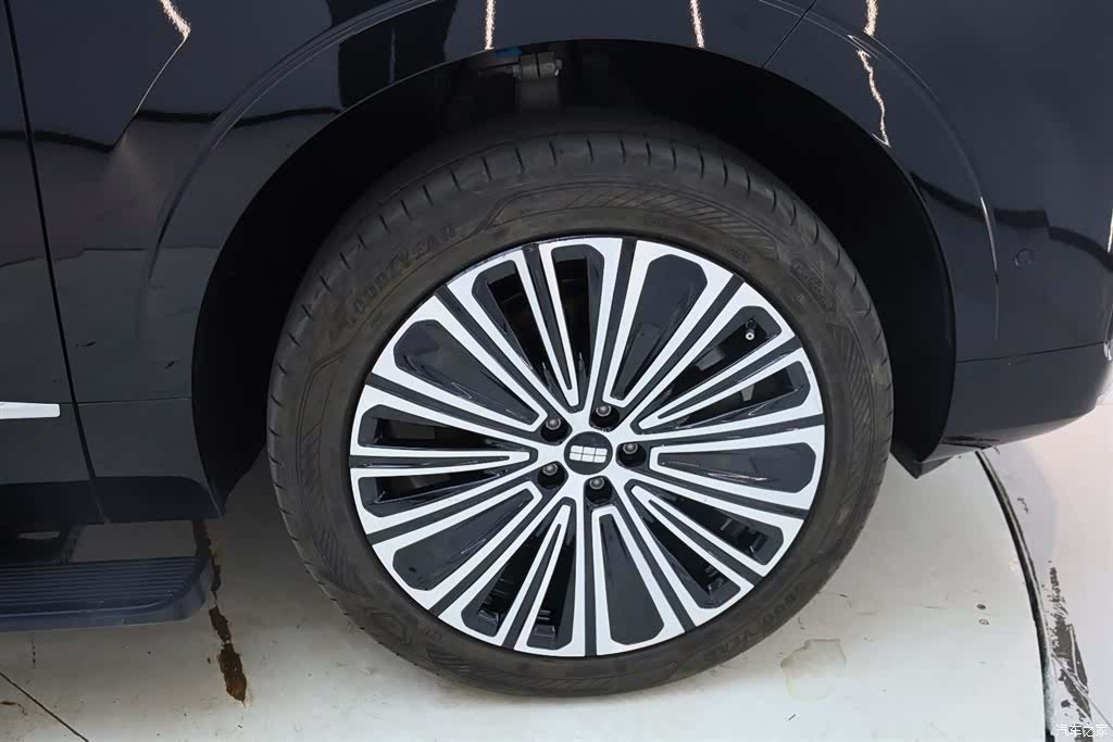 Geely M9, 2025 13
