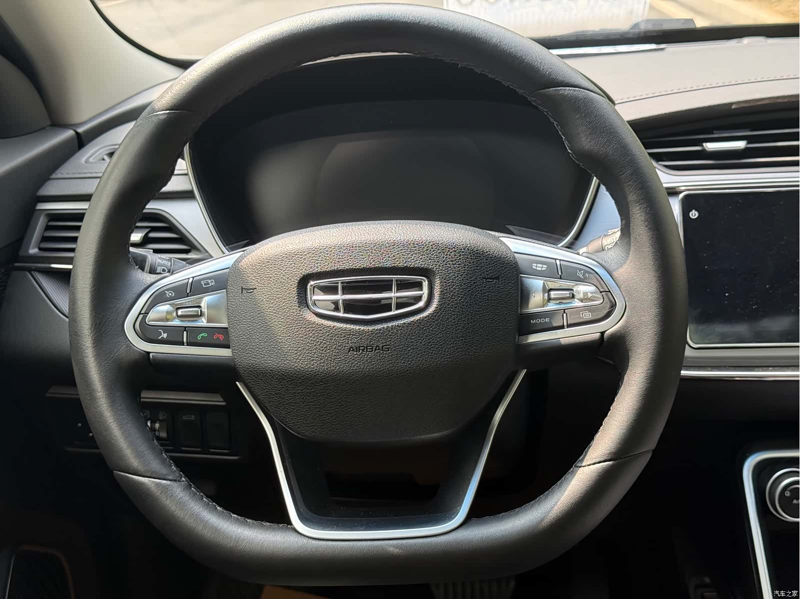 Geely Binray, 2019 11