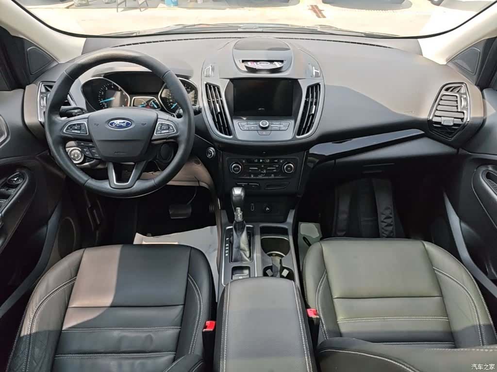 Ford Kuga, 2017 10