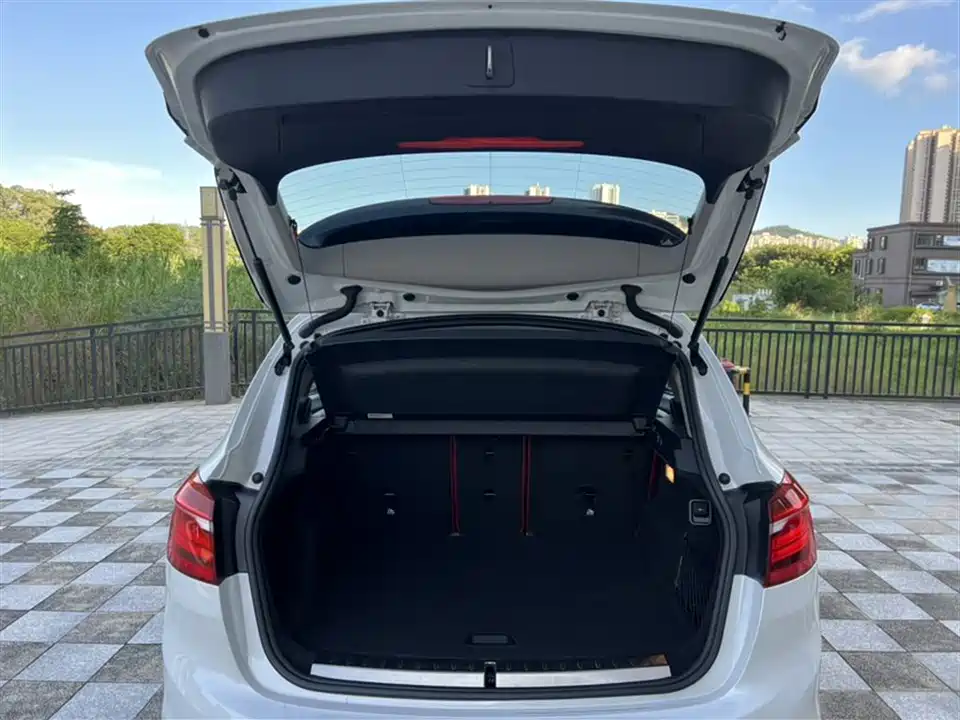 BMW 2 series station wagon