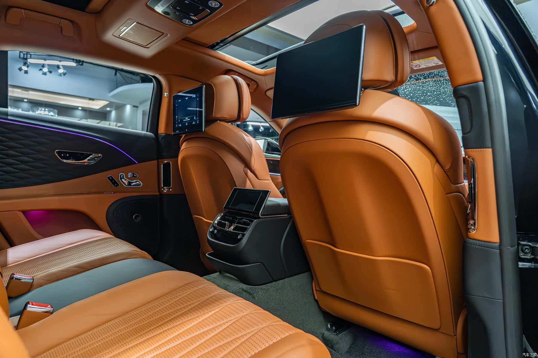 Bentley Flying Spur, 2022 12
