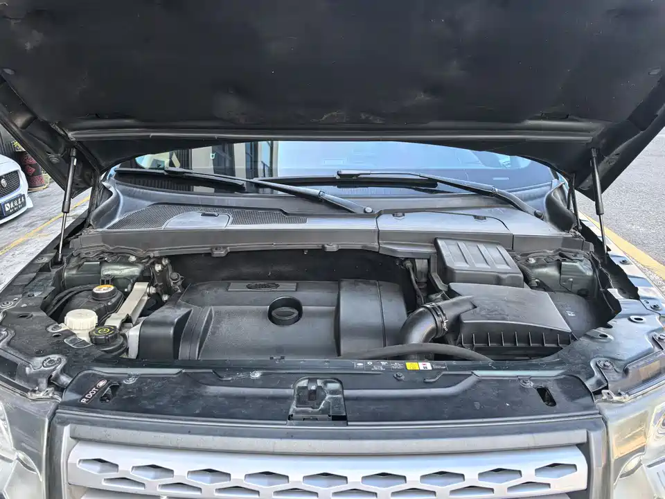 Land Rover Freelander 2