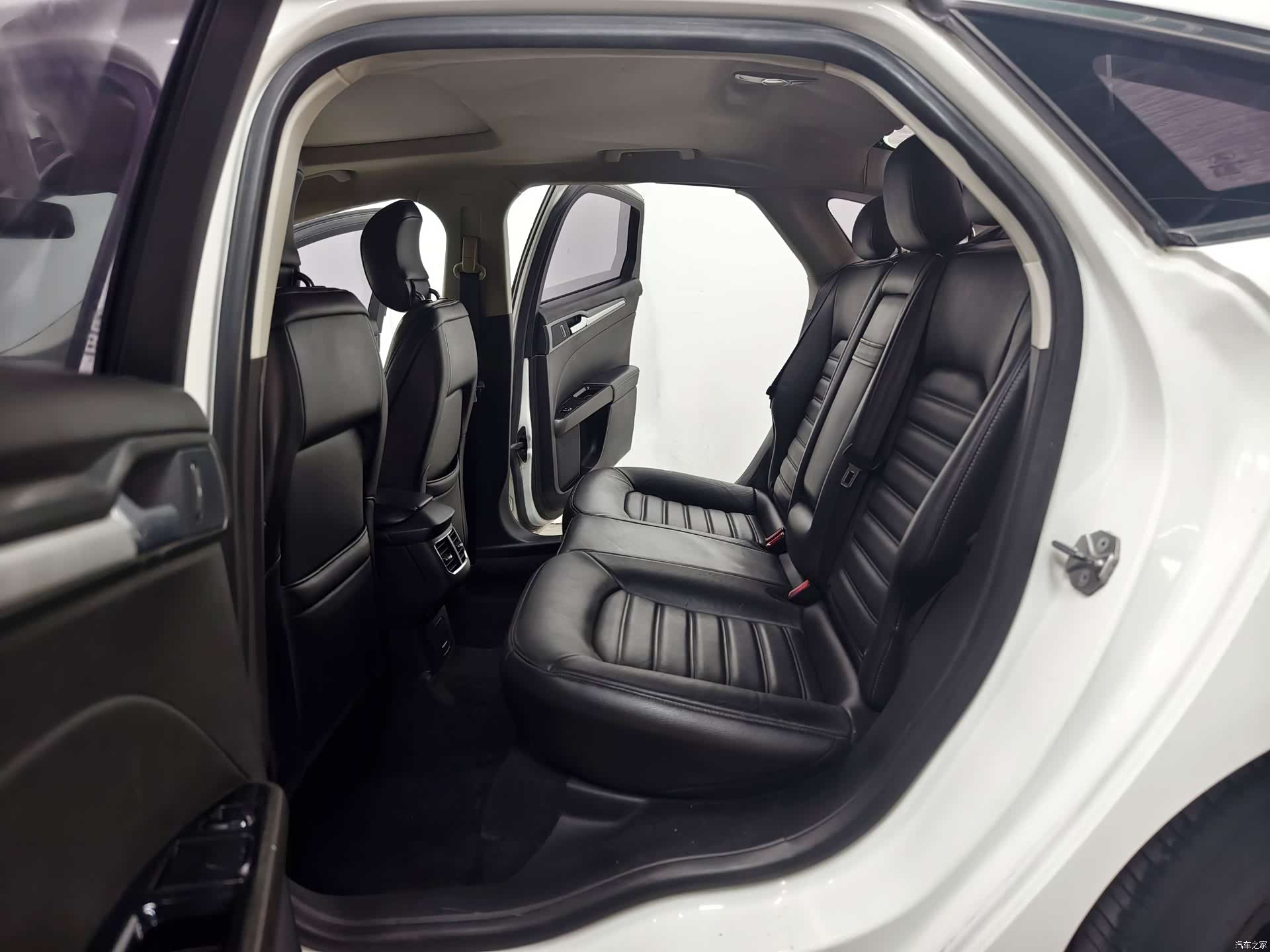 Ford Mondeo, 2015 13