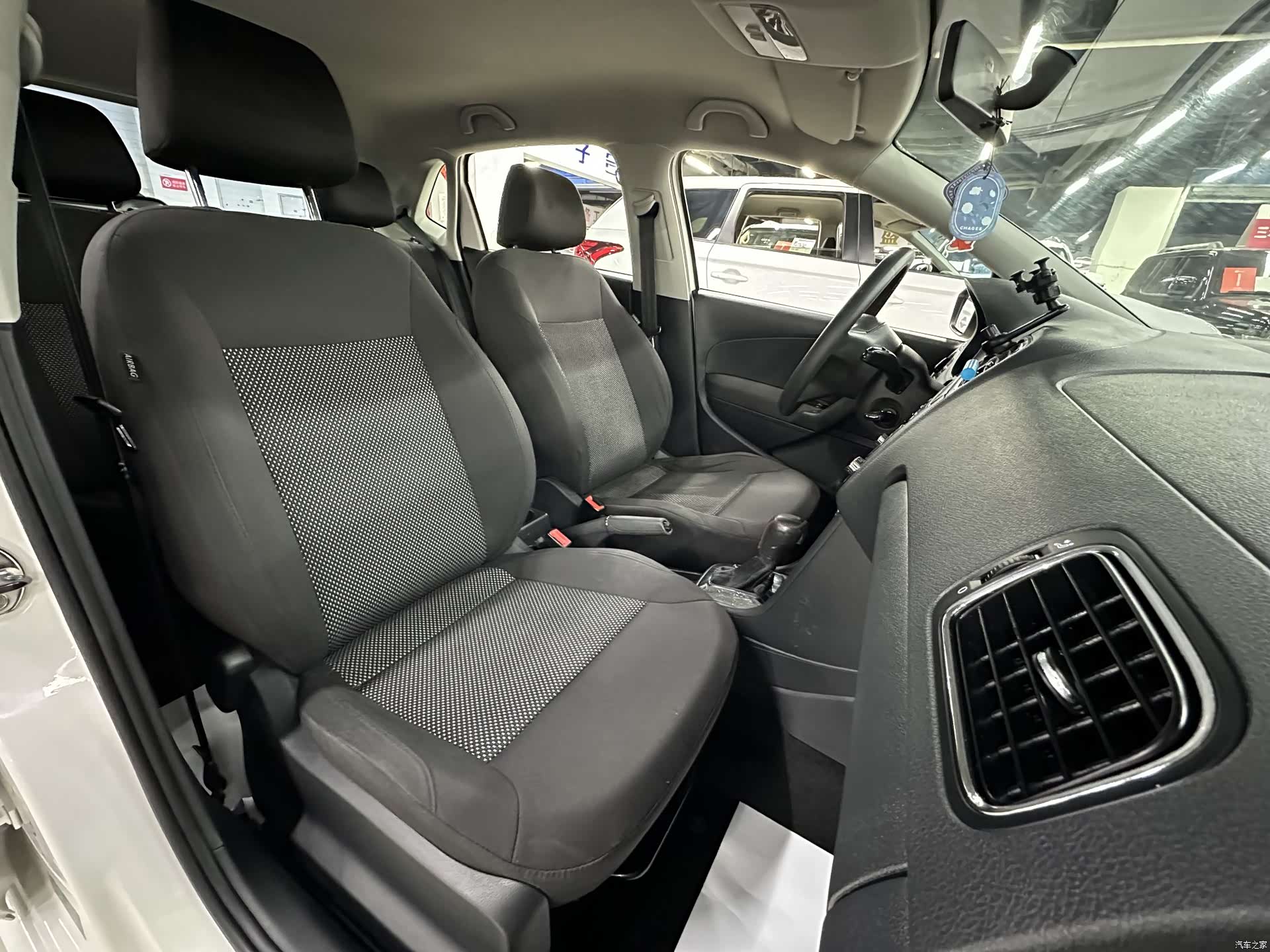 Volkswagen Polo, 2012 9