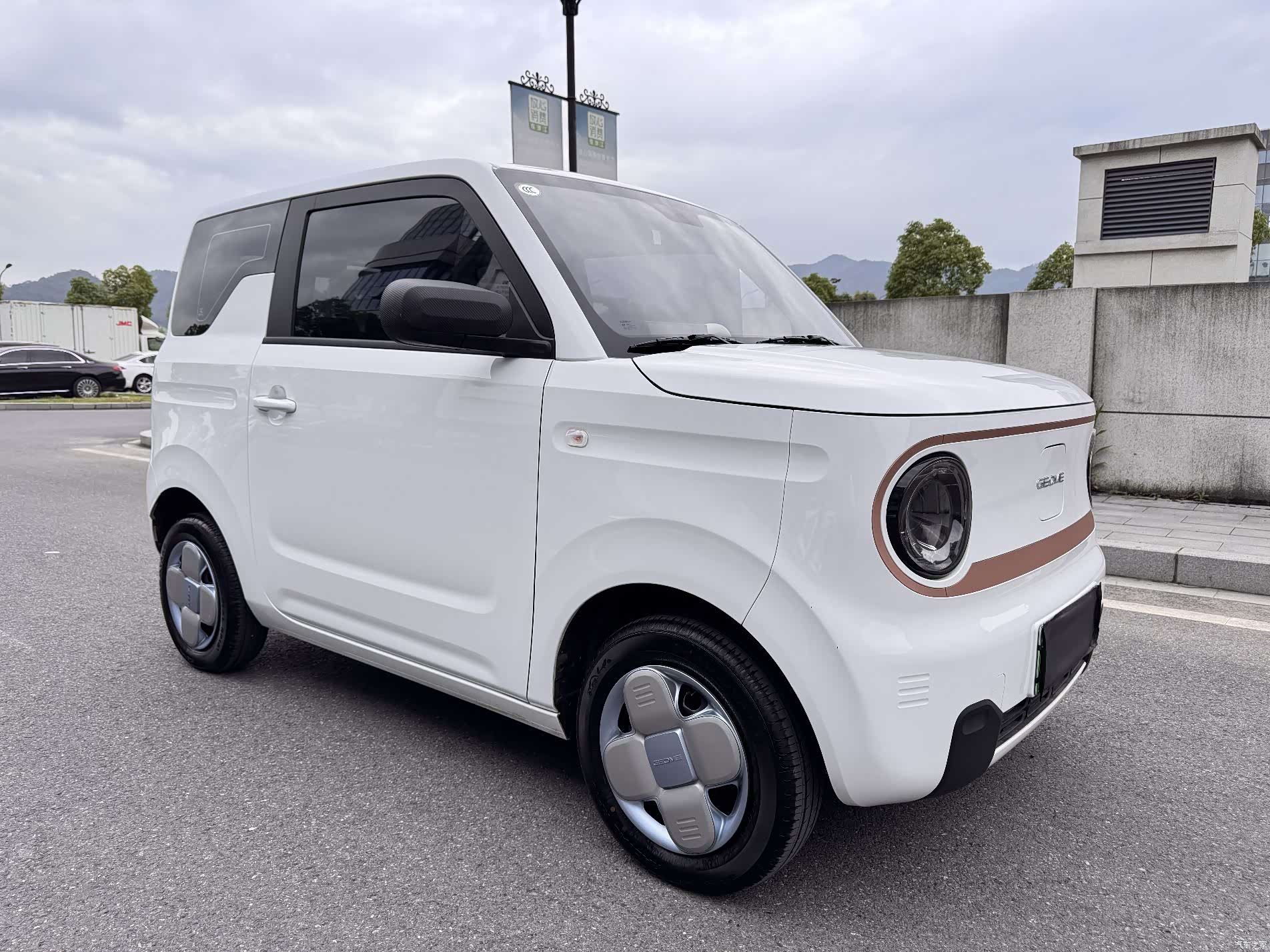 Geely Panda, 2025 3