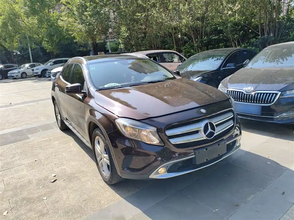 Mercedes-Benz GLA