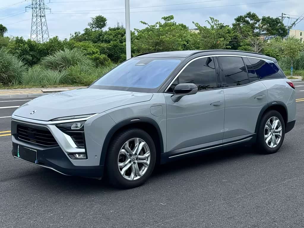 NIO ES8