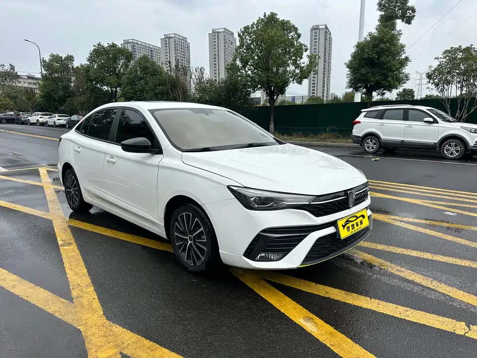 Roewe i5