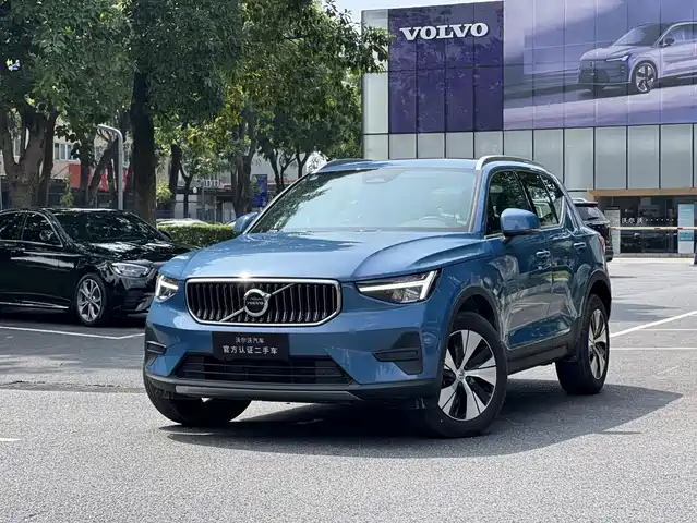 Volvo XC40 2025 — купить из Китая под заказ