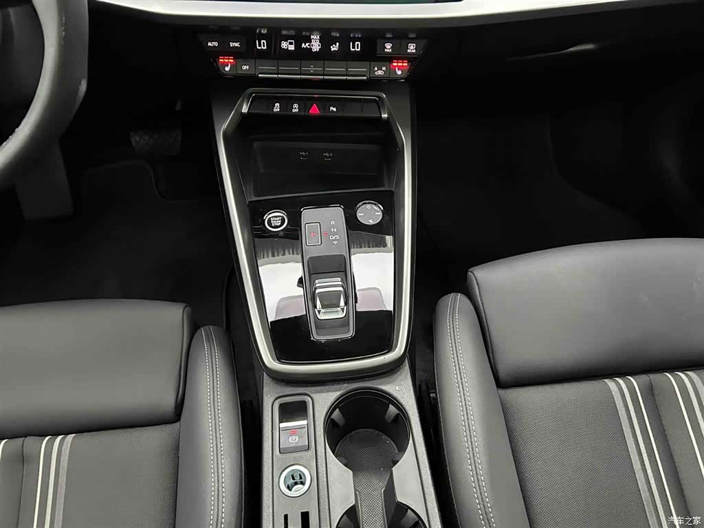 Audi A3, 2023 все фото