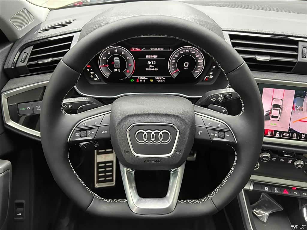 Audi Q3, 2022 3