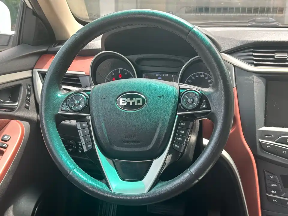 BYD G5