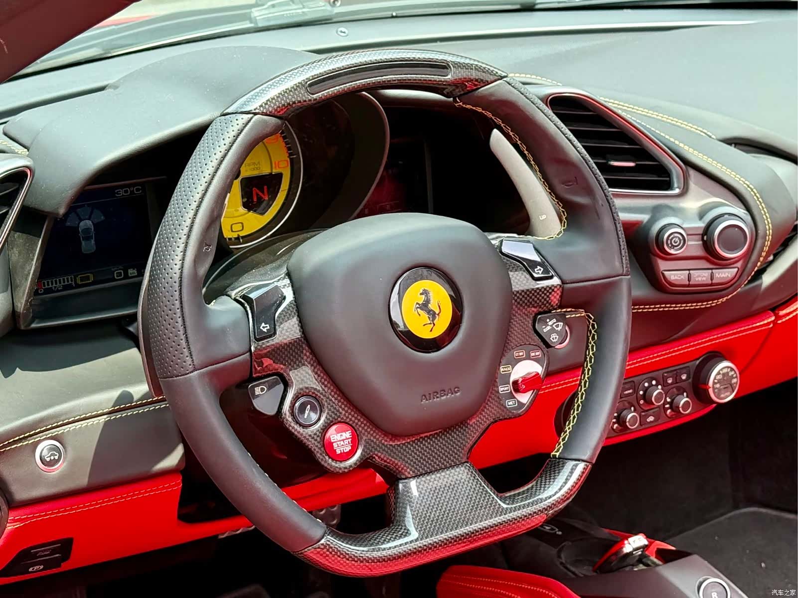 Ferrari 488, 2019 8