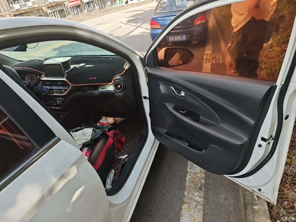 Changan V, 2019 19