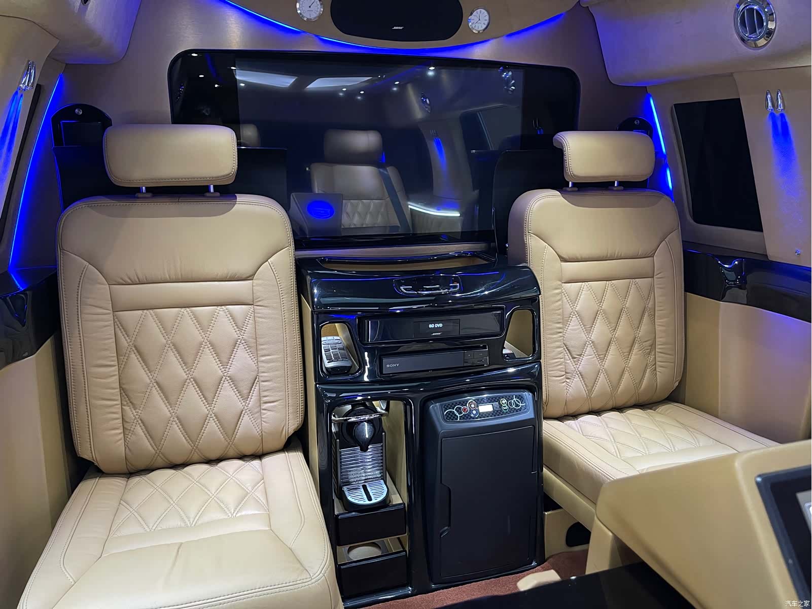 Cadillac Escalade, 2016 6