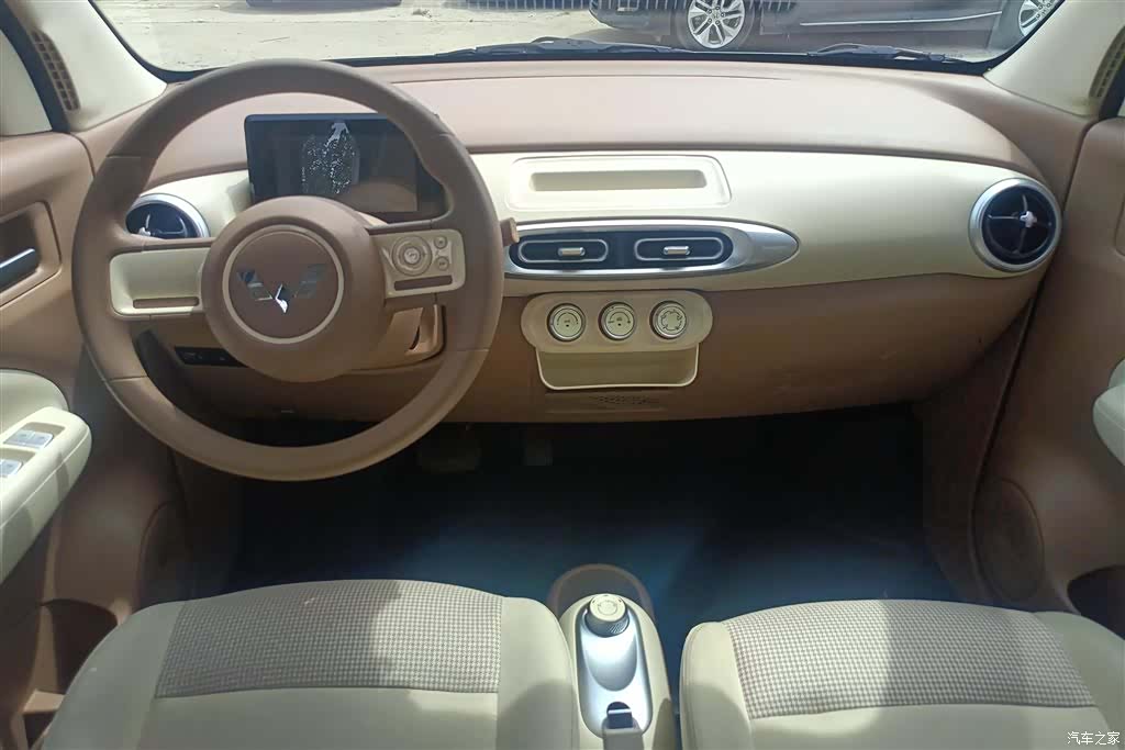 Wuling MINIEV, 2025 12